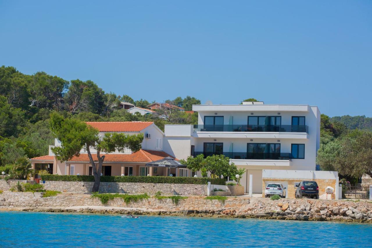 Hotel Paradise Punta Necujam Luaran gambar