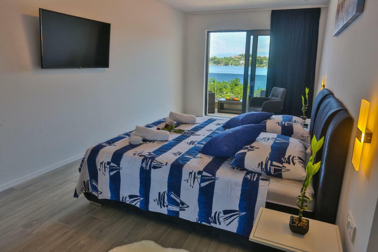 Hotel Paradise Punta Necujam Luaran gambar
