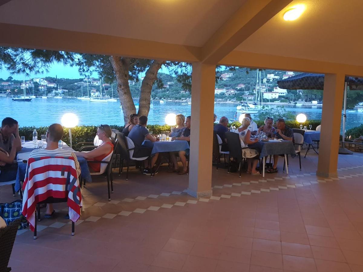 Hotel Paradise Punta Necujam Luaran gambar